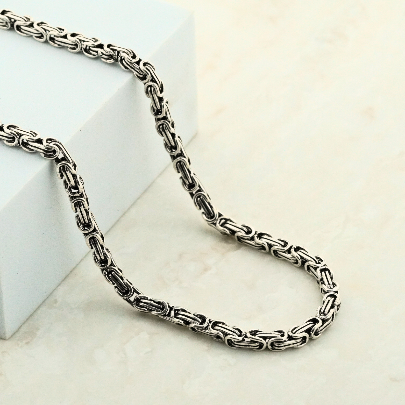 Spartacus Darkened Chain