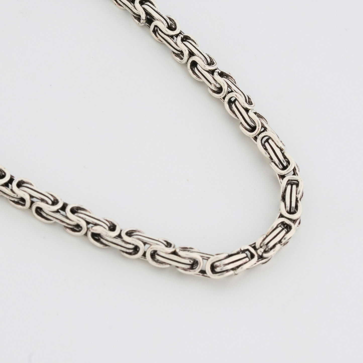 Spartacus Darkened Chain