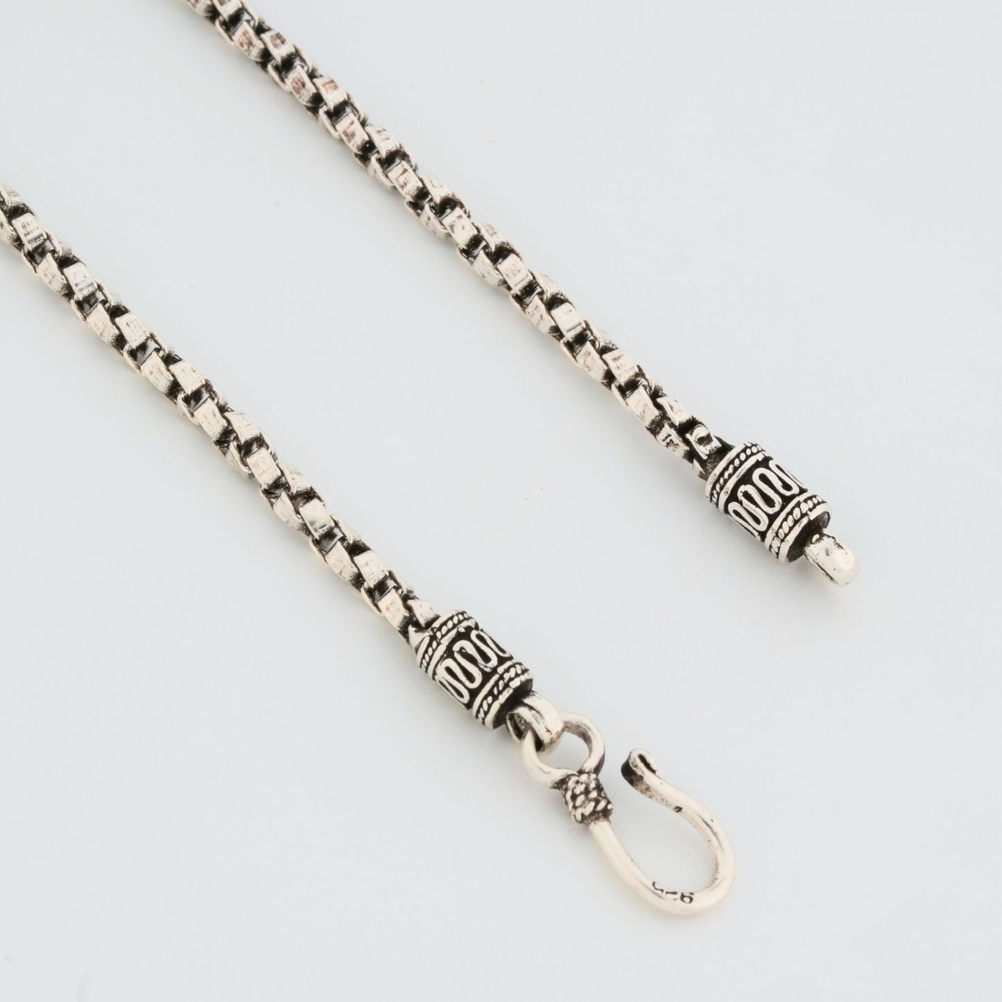 Oliver Darkened Chain