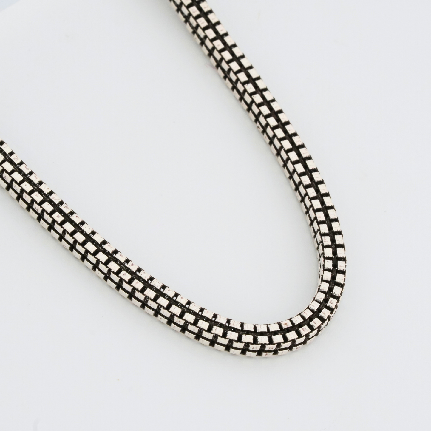 QuadCube Darkened Chain