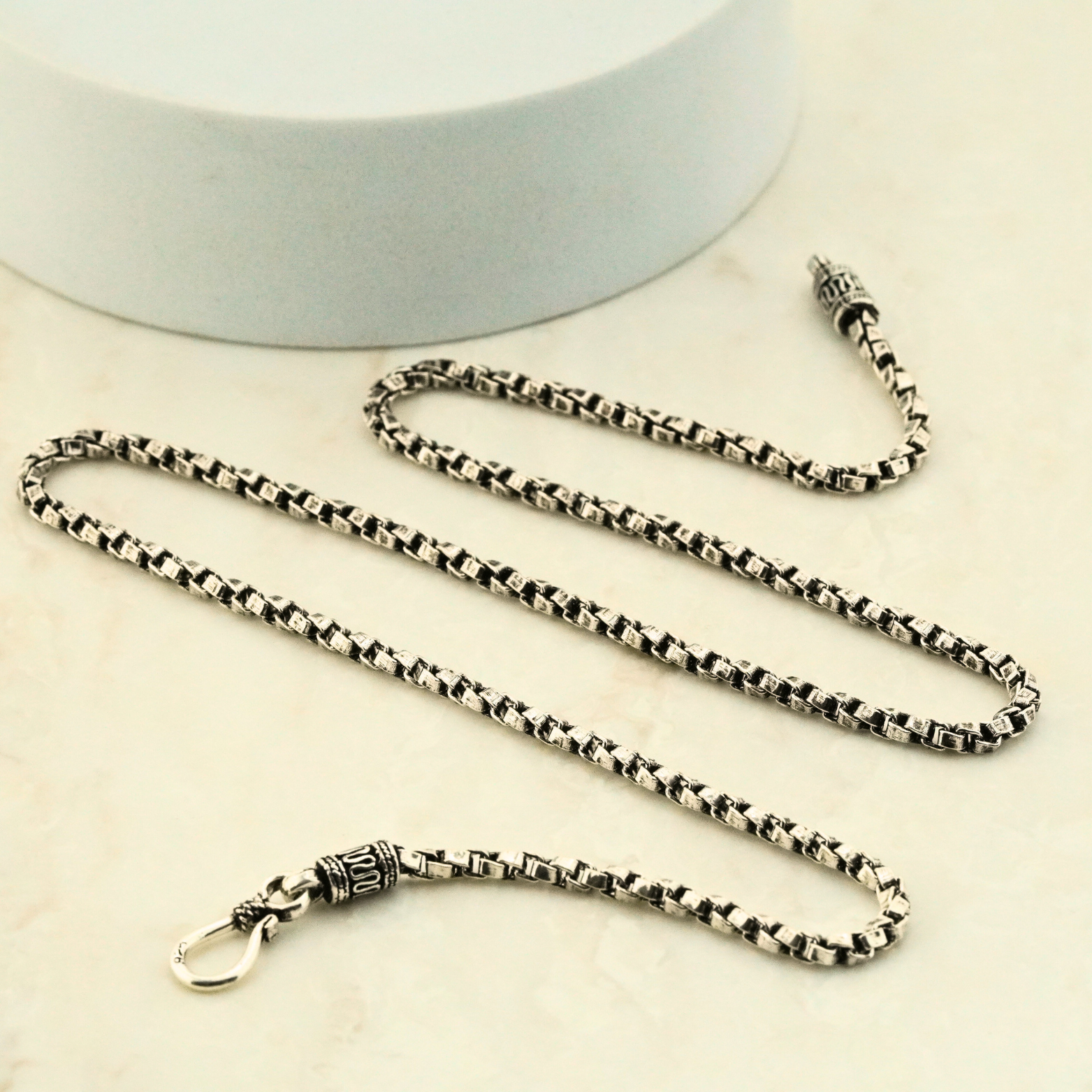 Oliver Darkened Chain