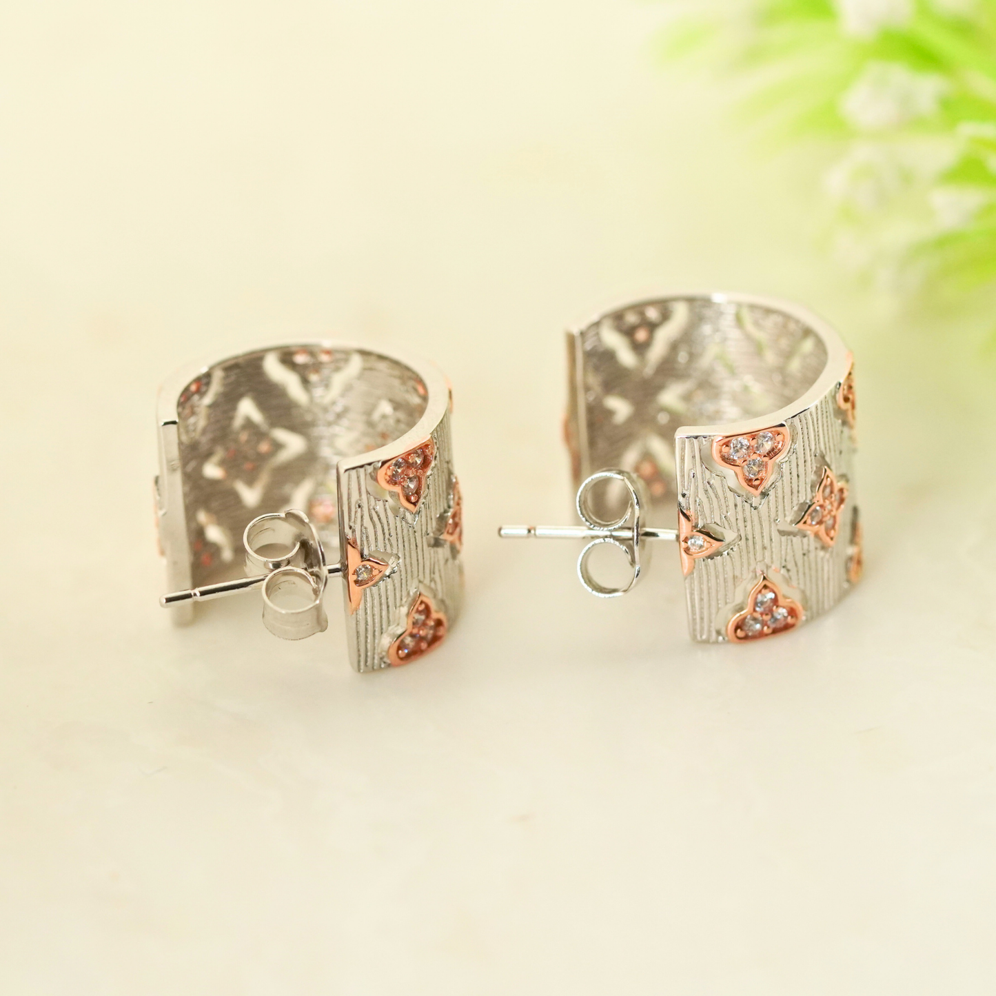 Swayline Rhodium Earrings