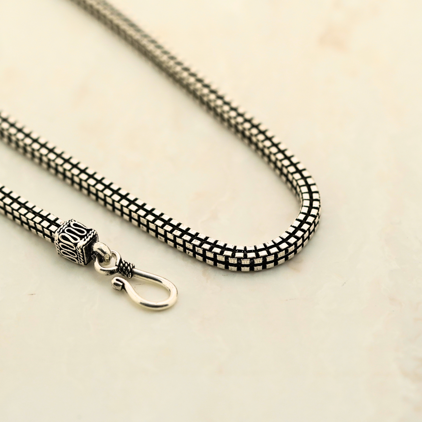 QuadCube Darkened Chain
