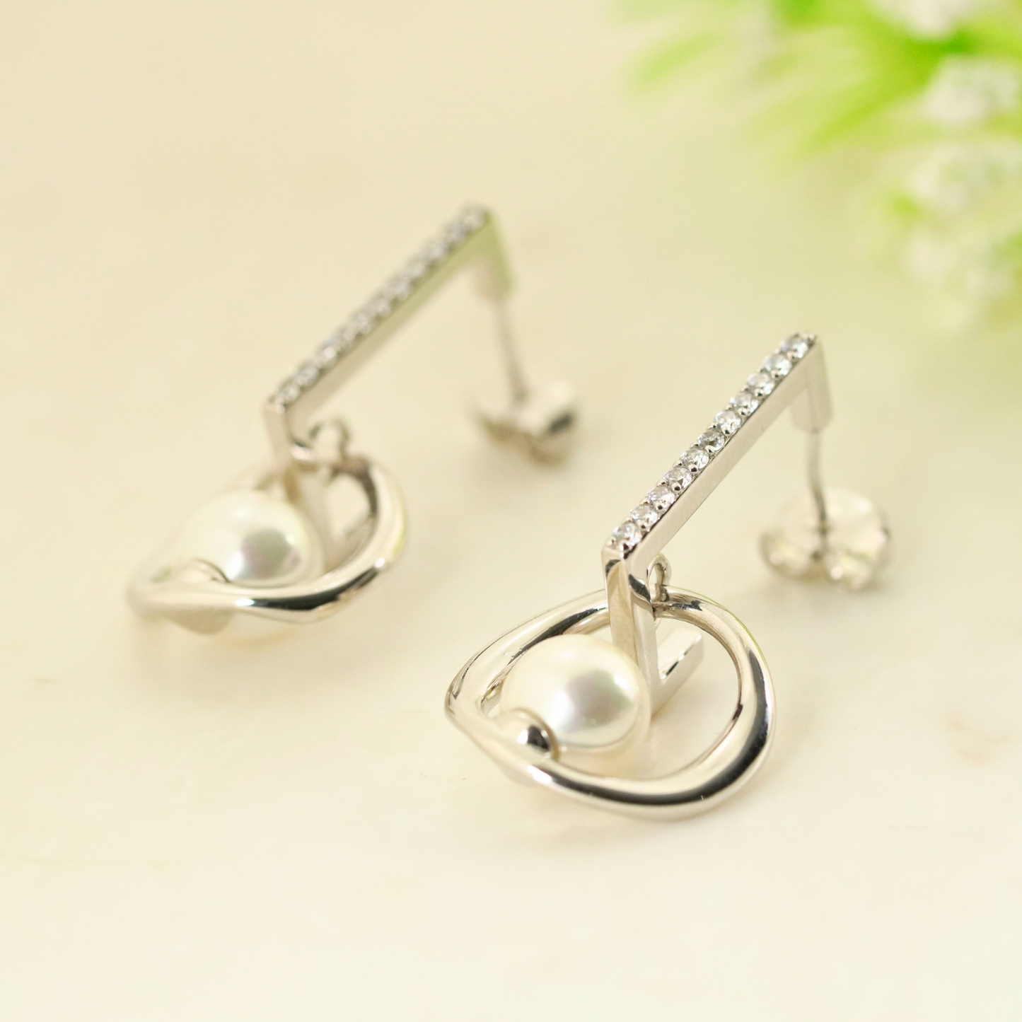 Lumendrop Rhodium Earrings