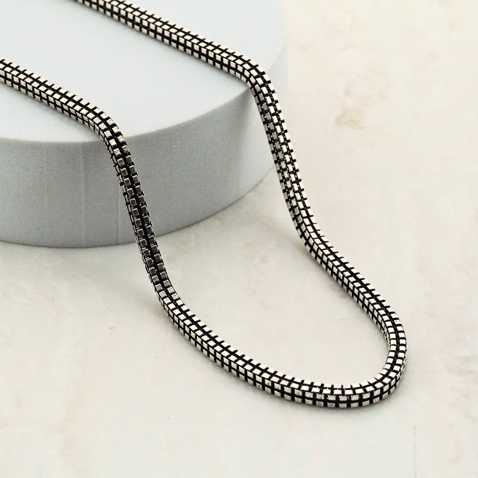 QuadCube Darkened Chain