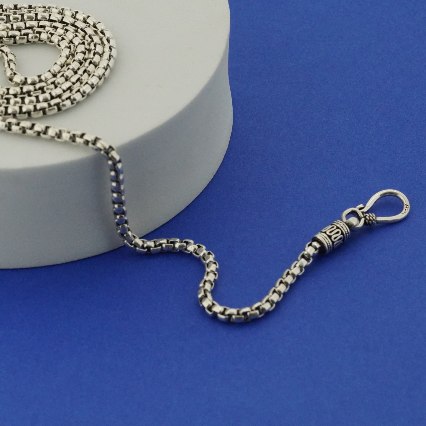 RoundCube Darkened Chain