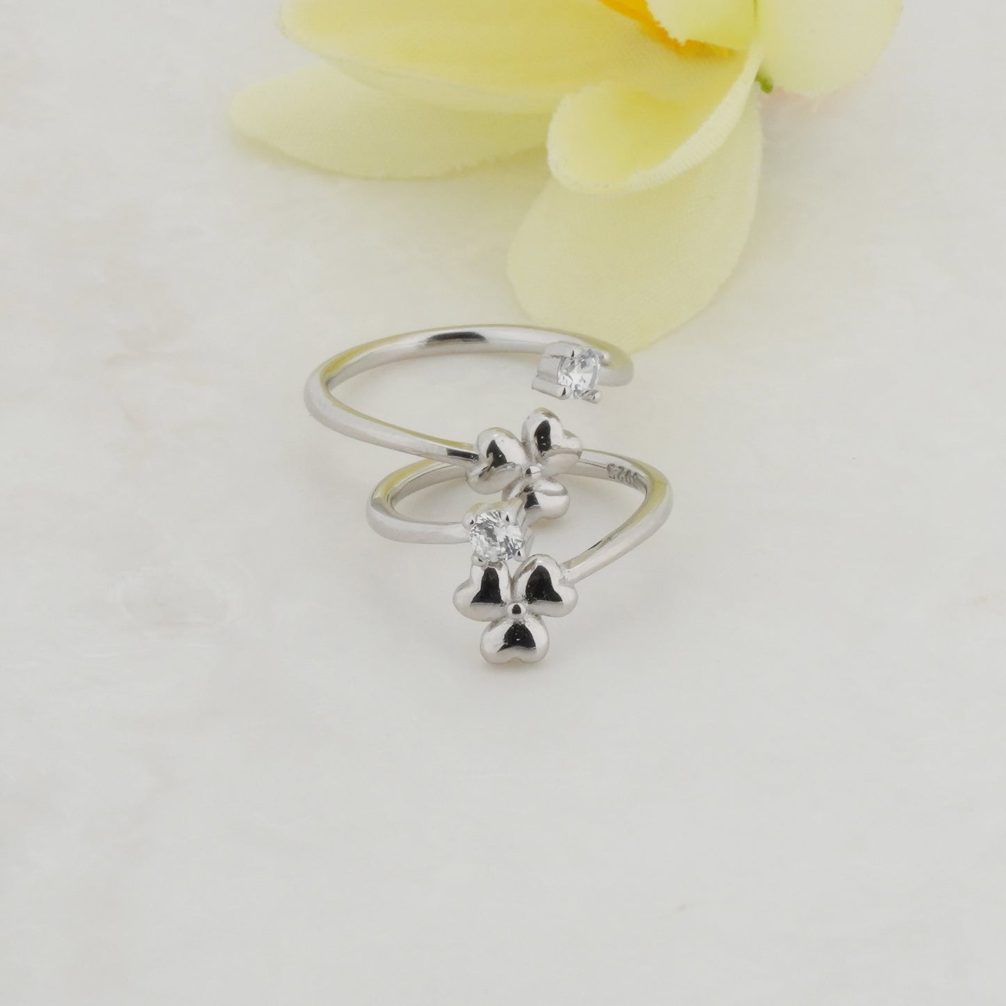 Clover Rhodium Toe Rings