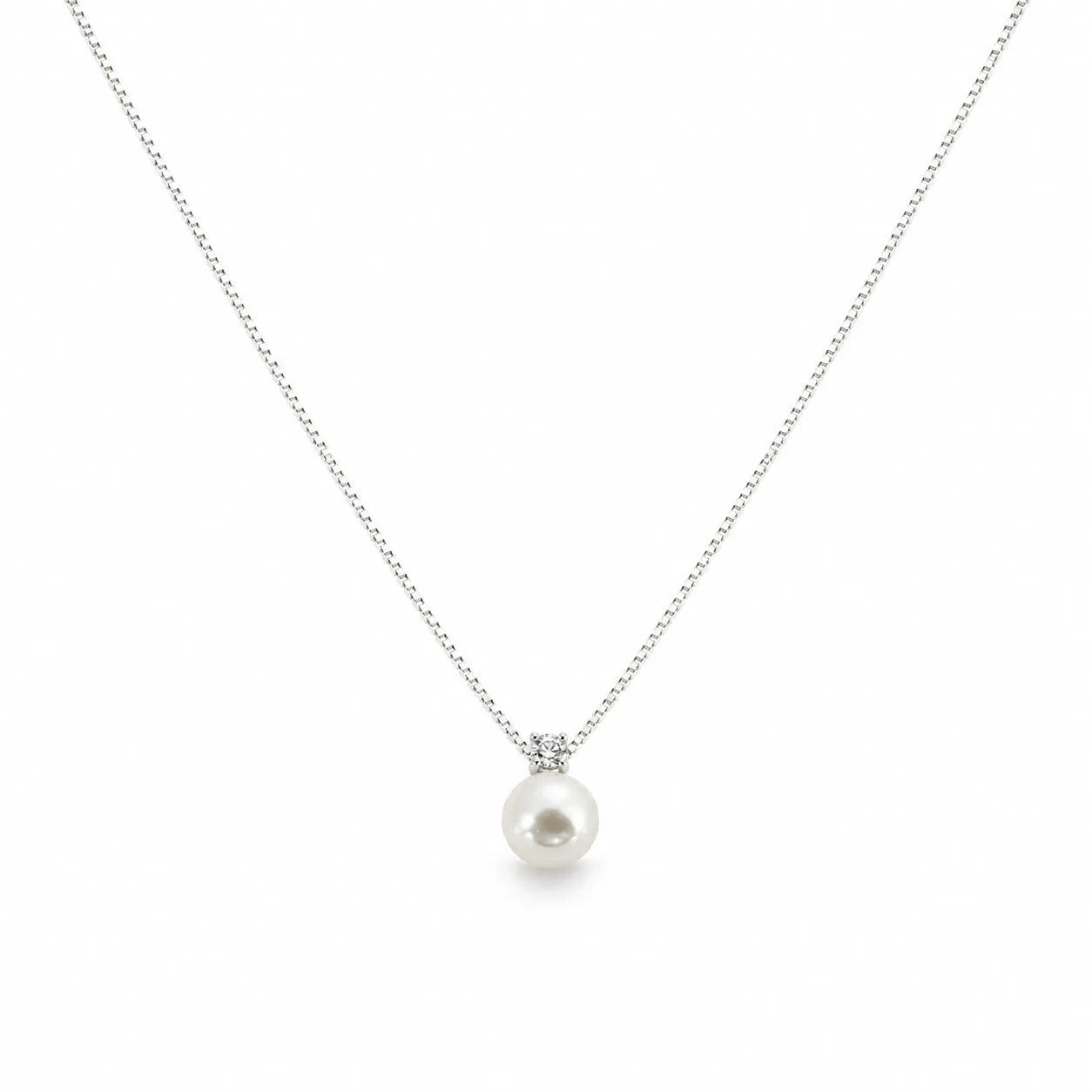 Serene White Pearl Necklace 3