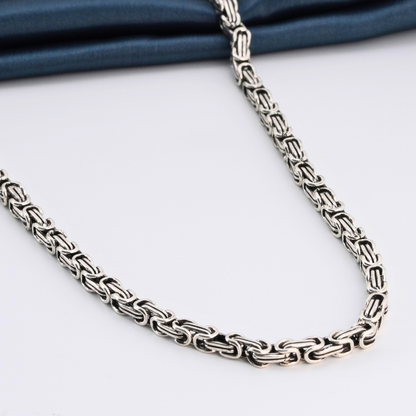 Spartacus Darkened Chain
