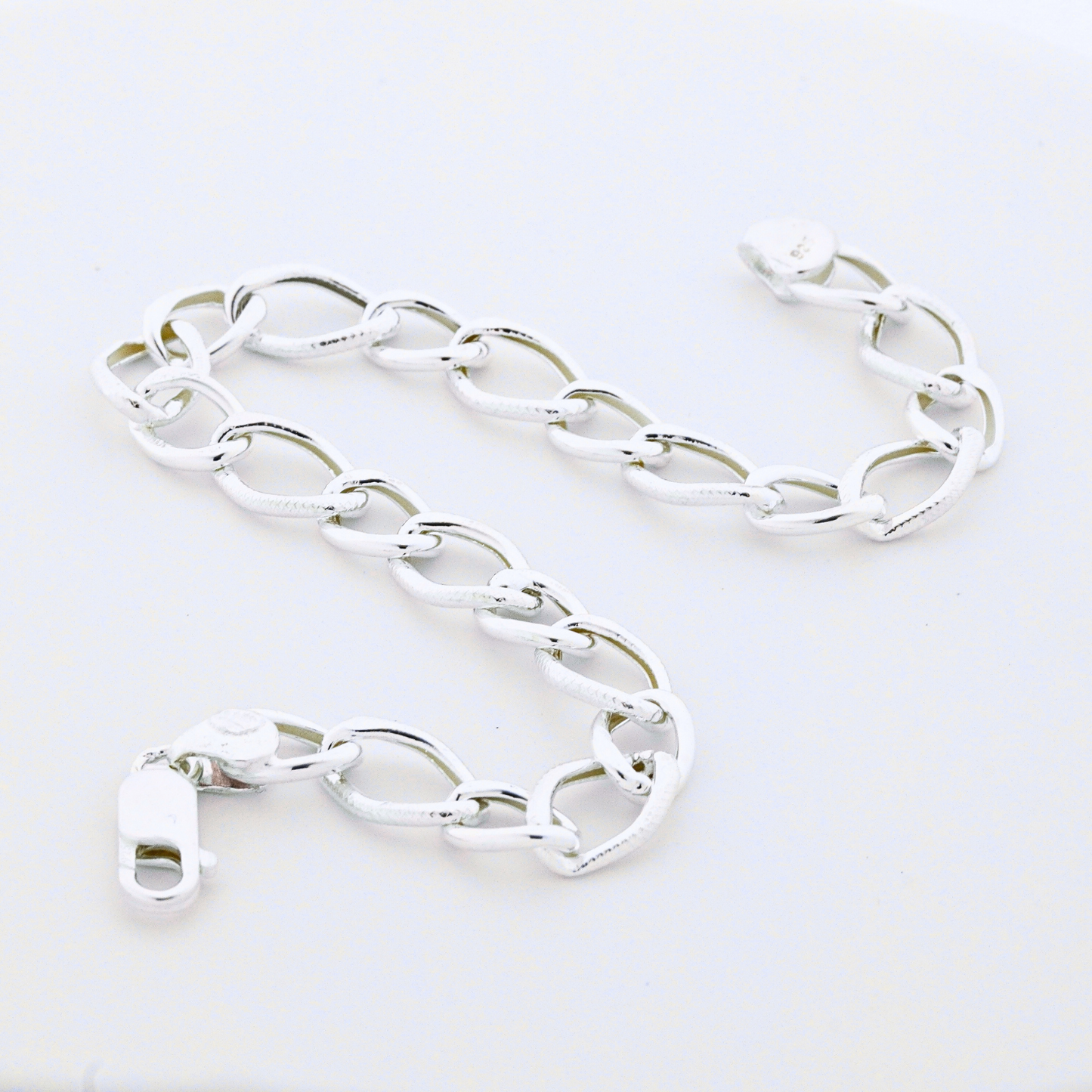 Elias Hollow Chain Bracelet