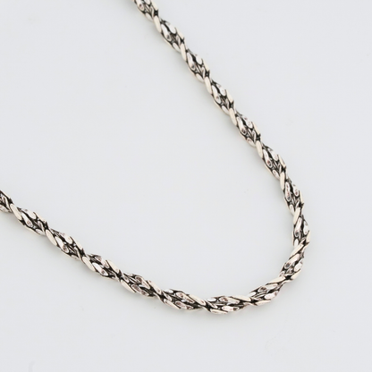 Torque Darkened Chain