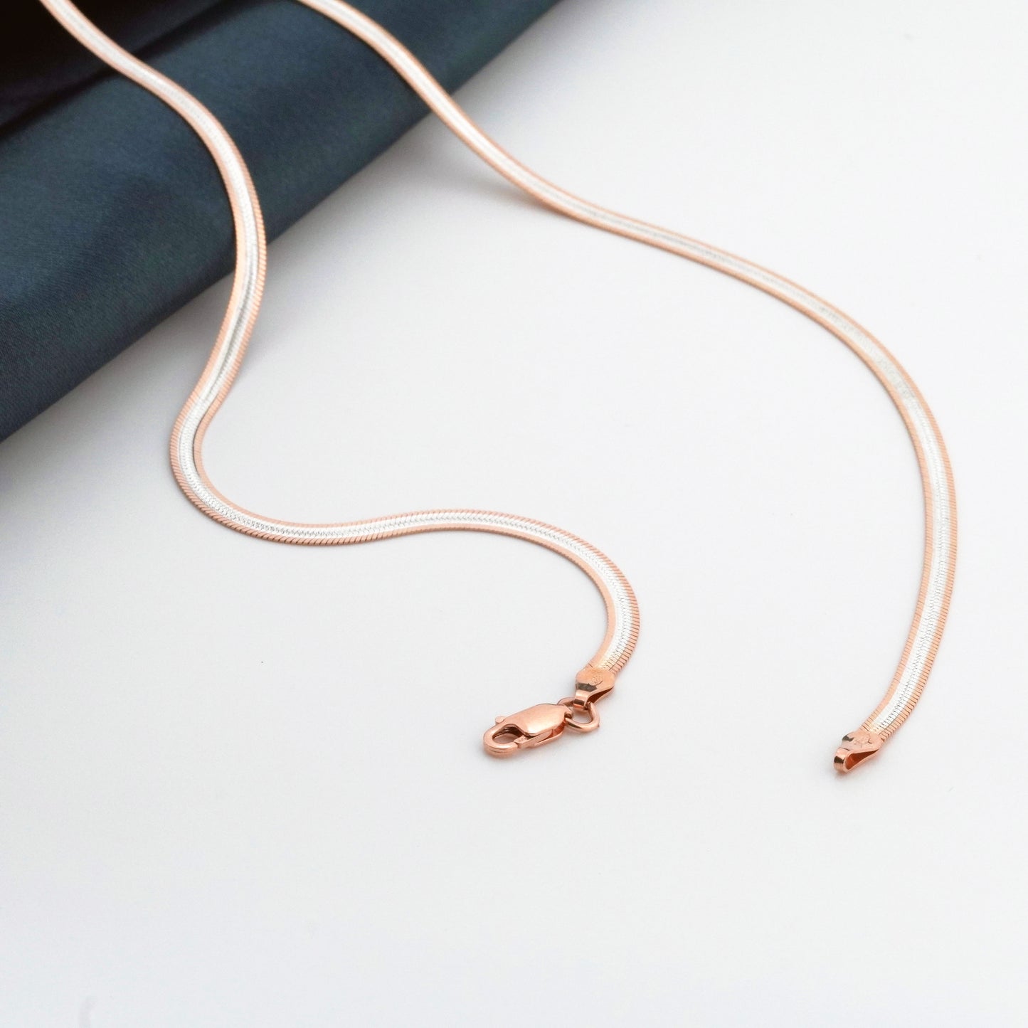 True Rose Minimal Anklet