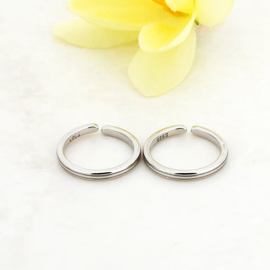 Simplicity Rhodium Toe Rings