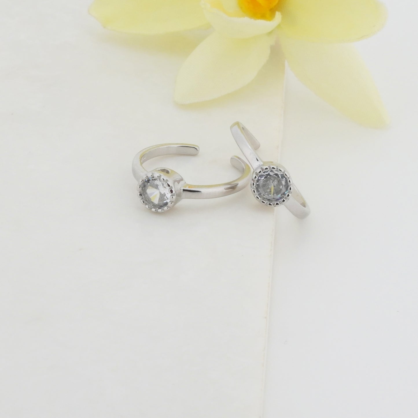 Iversion Rhodium Toe Rings
