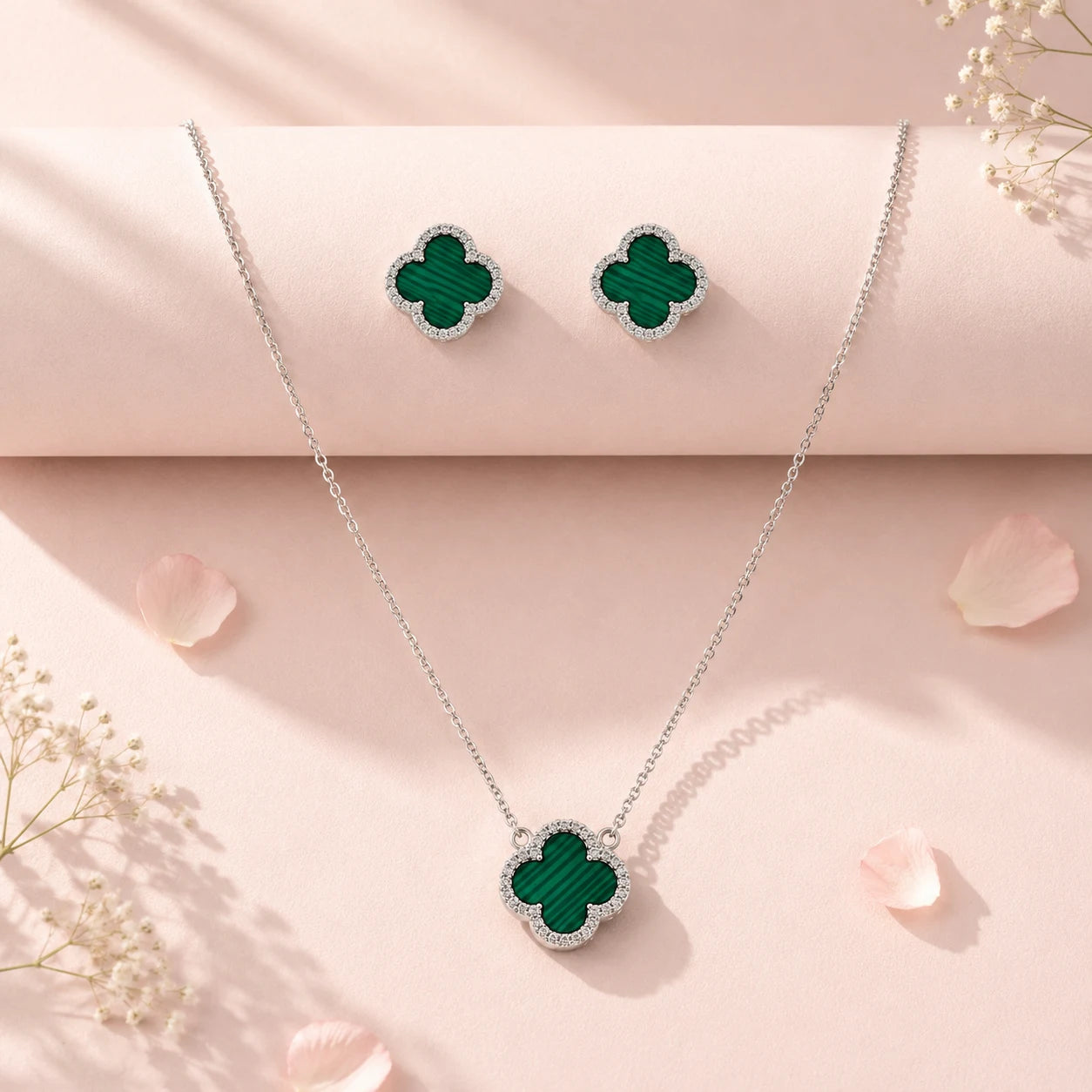 Four Leaf Luck Rhodium Pendant Set with Cable Chain 1