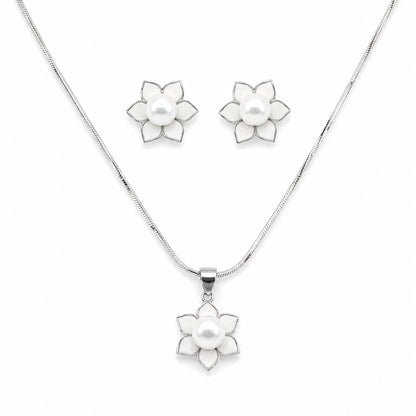 Gentle Pearl Pendant Set with Removable Snake Chain 3