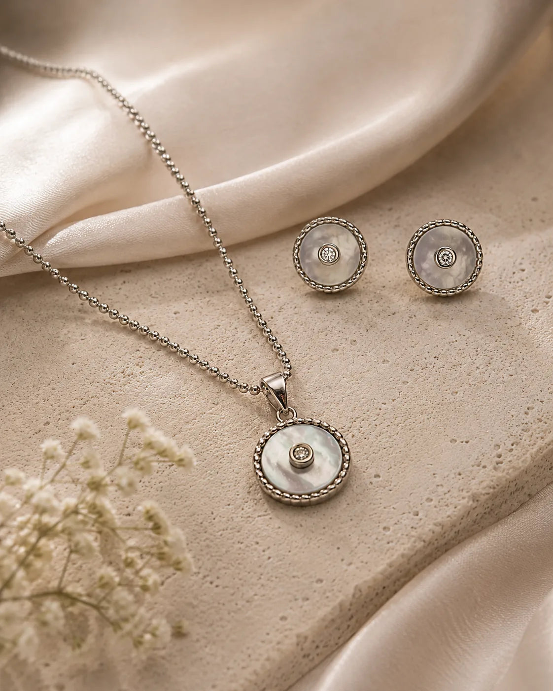 La Rosa MOP Studded Rhodium Pendant Set 1