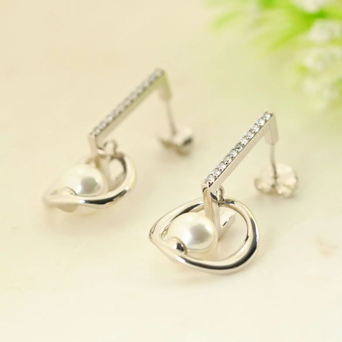 Lumendrop Rhodium Earrings 1
