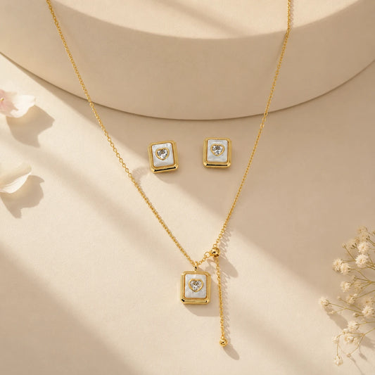 Magnifique Gold Plated MOP Pendant Set 1