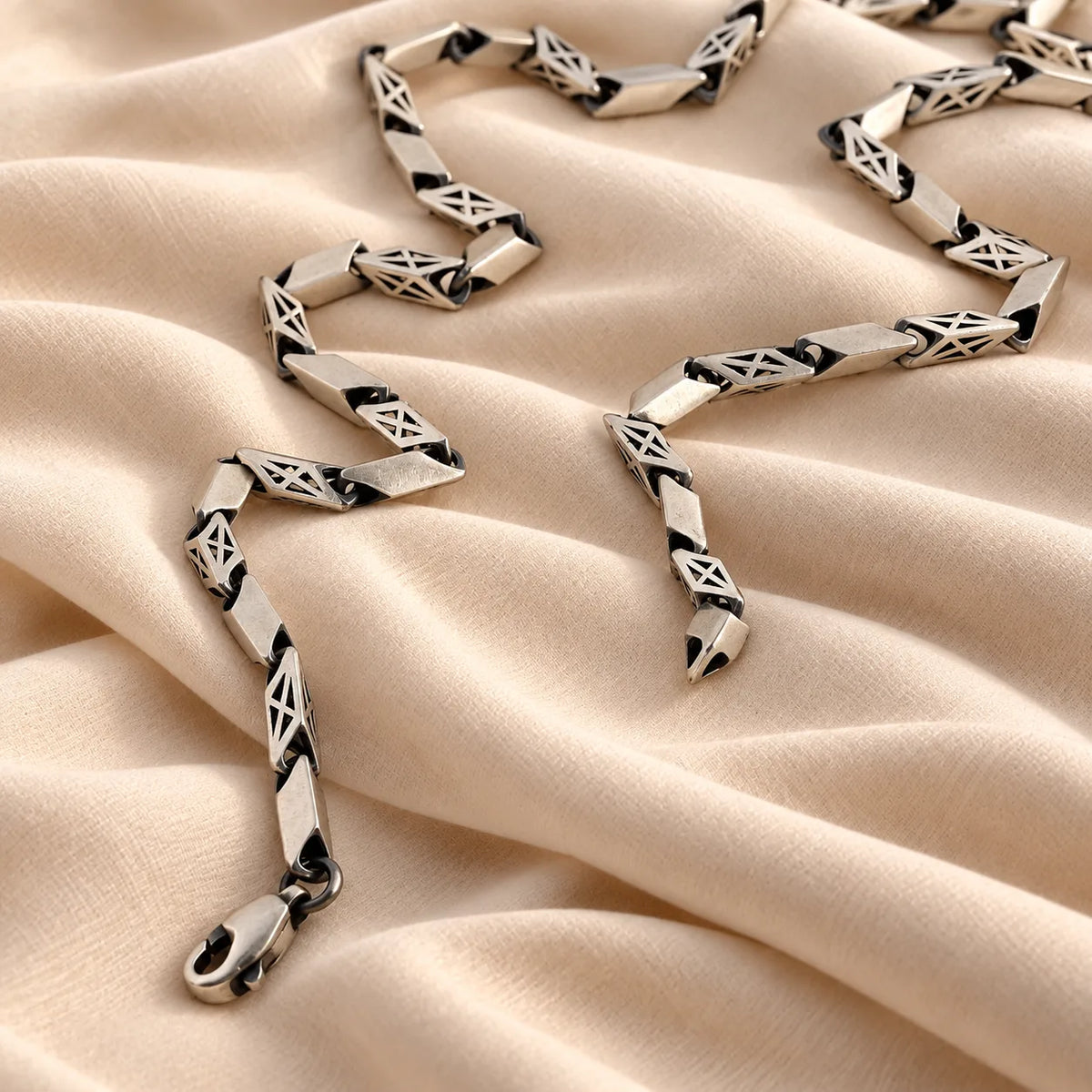 Phoenix Matte Chain for Men 3
