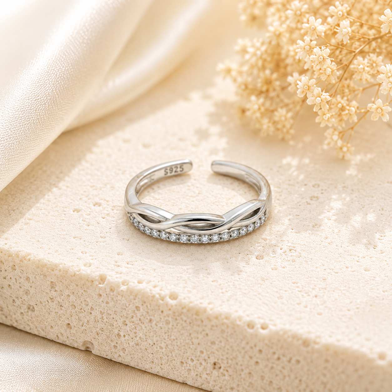Seabreeze Studded Rhodium Toe Ring 1